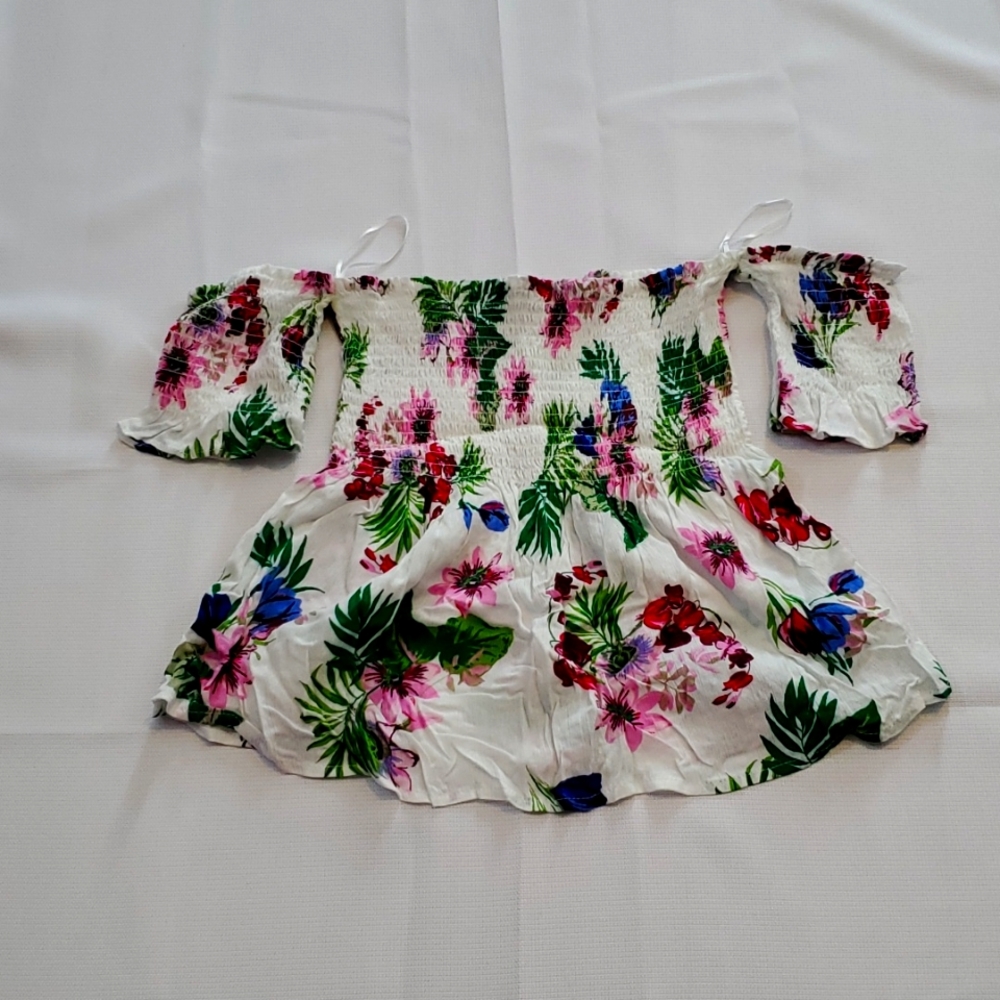 Floral Off The Shoulder Top Size L